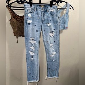 Lucky Brand embroidered mom jeans